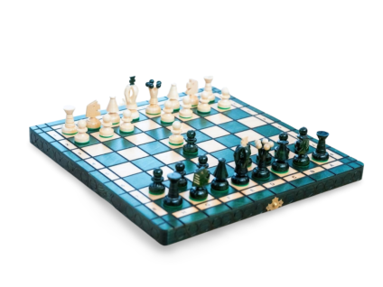 9810 drevene sachy royal zelene