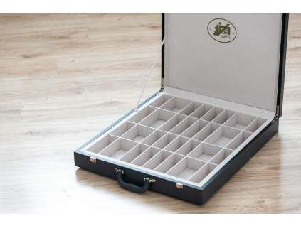 6045 2 kozeny kufrik na figurky velky
